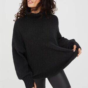Aerie Offline Oversized Fuzzy Turtleneck Sweater - Black, M